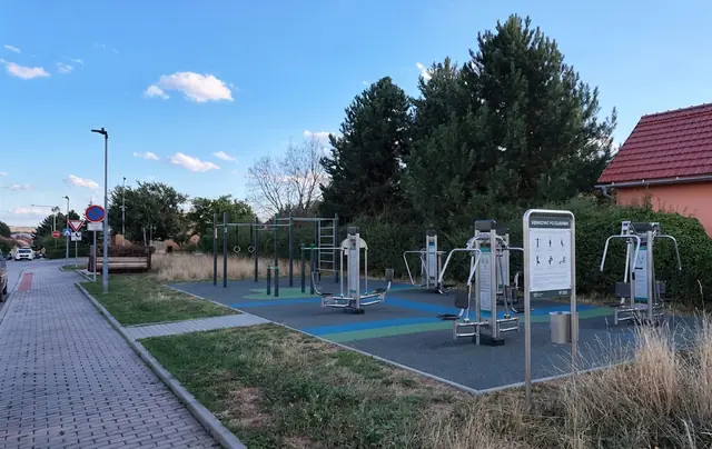 Vizualizace: Moderní fitness zóny a workoutová hřiště